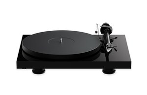 Pro-Ject Debut EVO 2 Manual belt-drive turntable with pre-mounted Pick it MM EVO cartridge (Gloss Black)