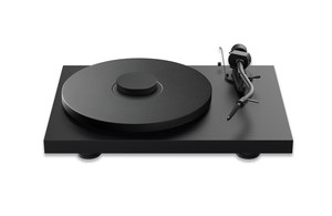 Pro-Ject Debut PRO S Balanced Manual belt-drive turntable with pre-mounted Pick it S2 C cartridge (Black)