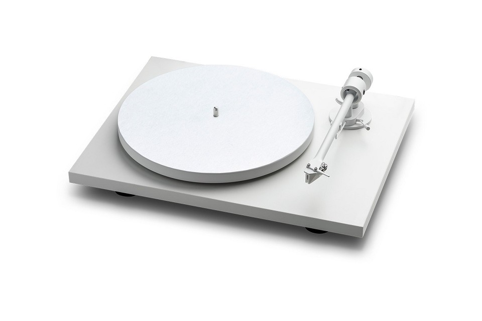 Pro-Ject T1 White Edition Limited edition manual belt-drive turntable with pre-mounted Pick it 2M White cartridge (Satin White)